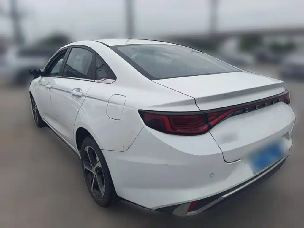 Geely Emgrand L — миниатюра 25