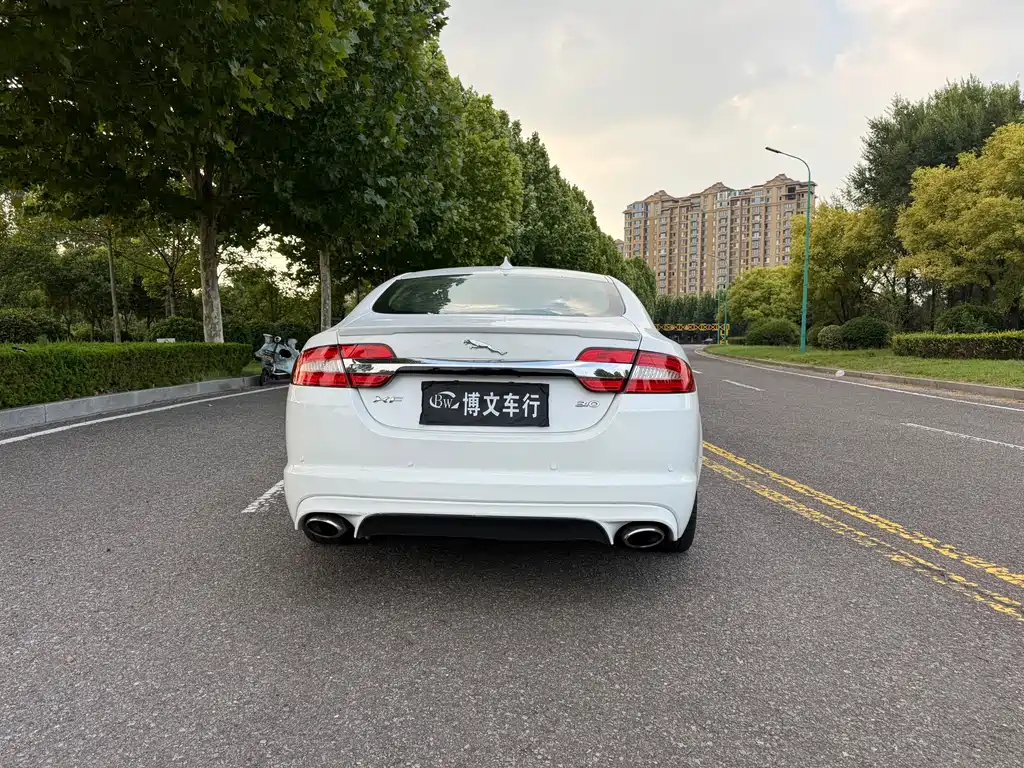 Jaguar XF — миниатюра 5