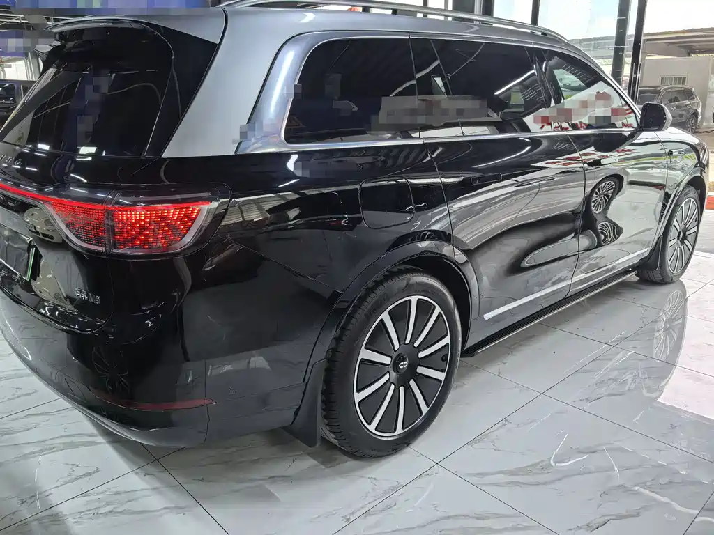 AITO ASK THE WORLD M9