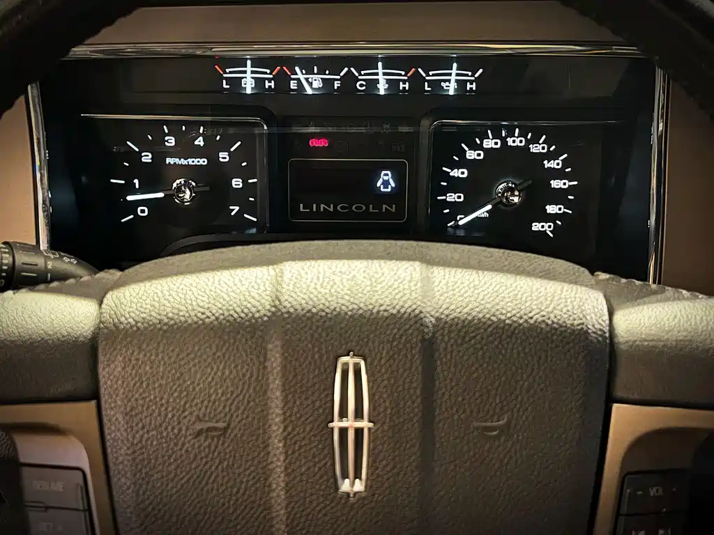 Lincoln Navigator — миниатюра 13