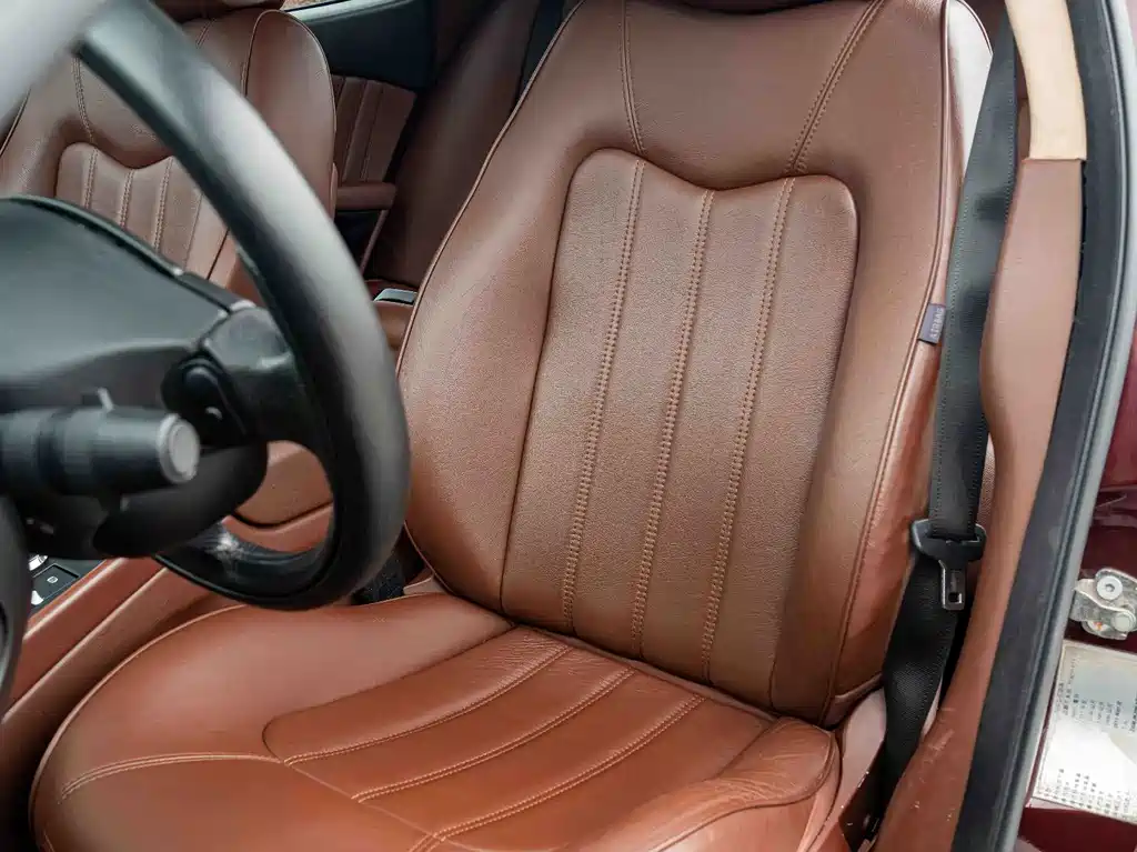 Maserati Quattroporte — миниатюра 12