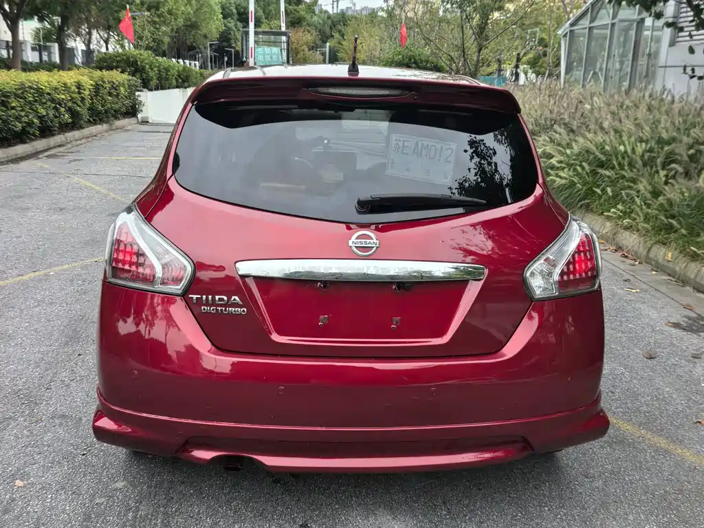 Nissan Tiida — миниатюра 10