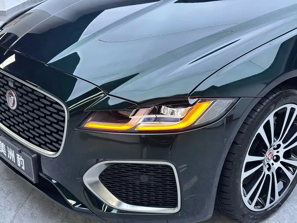 Jaguar XFL — миниатюра 5