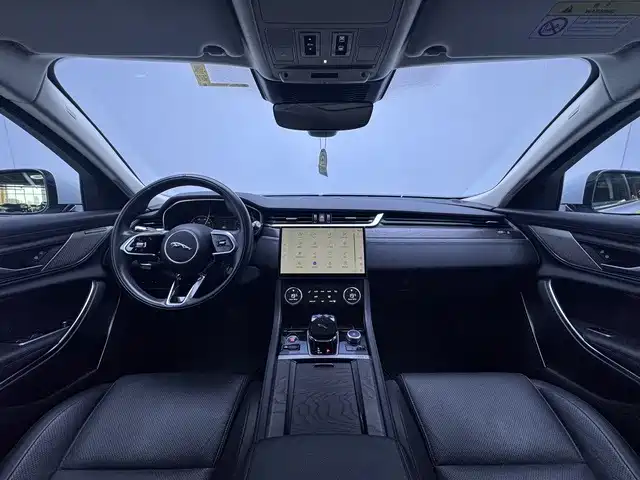 Jaguar XFL — миниатюра 4