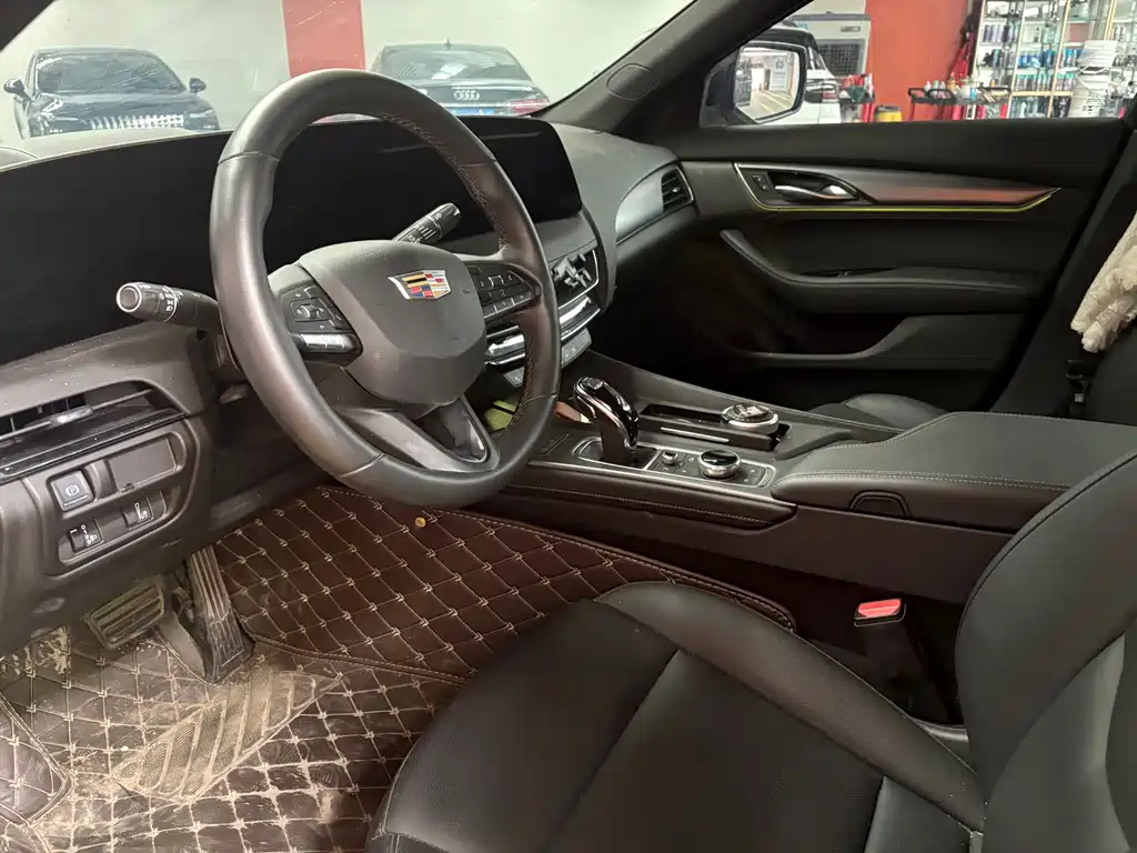 Cadillac CT5 — миниатюра 2