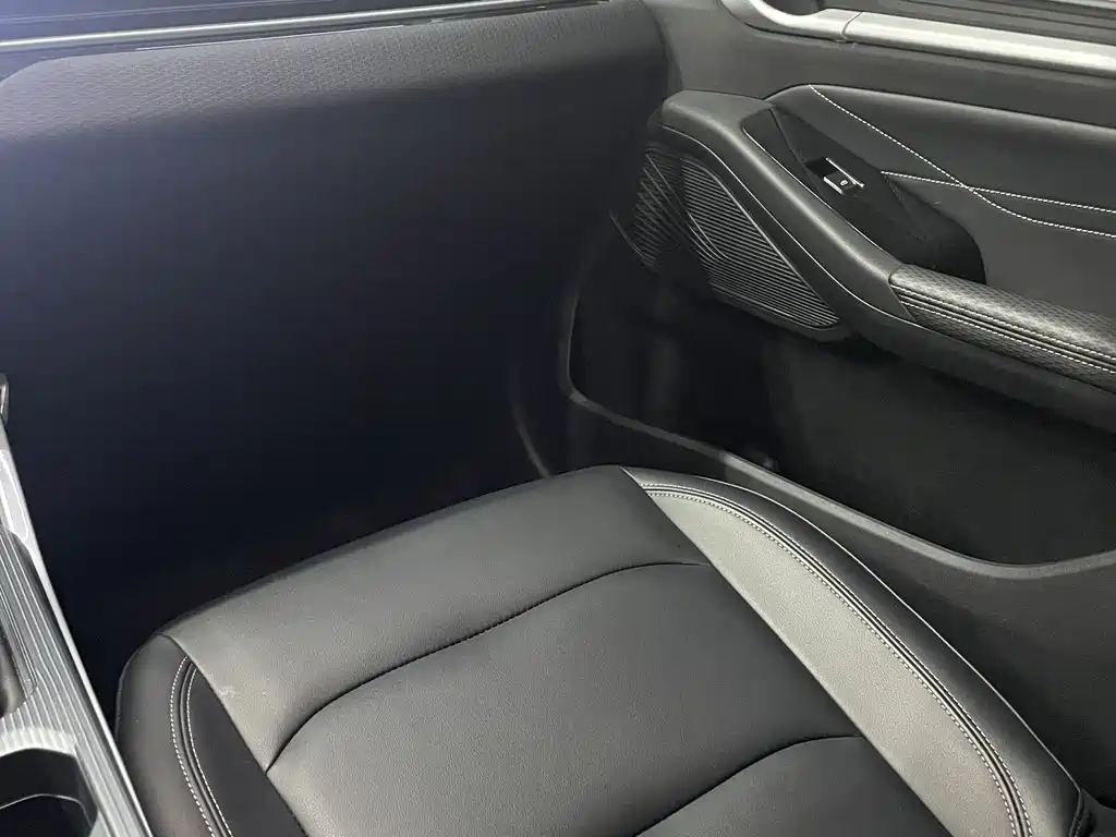 GEELY AUTOMOBILE EMGRAND