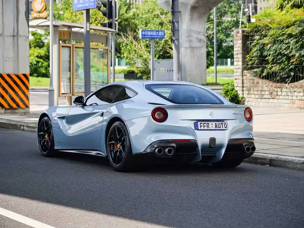 Ferrari F12berlinetta — миниатюра 3
