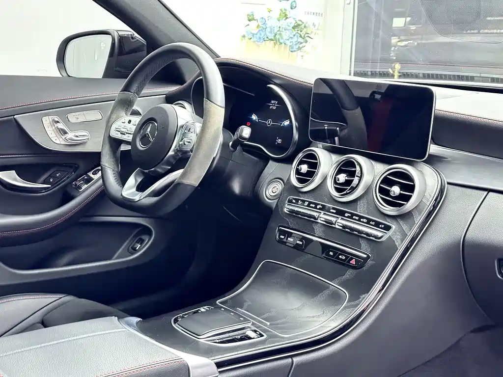 Mercedes-Benz C-Class (Import) — миниатюра 12