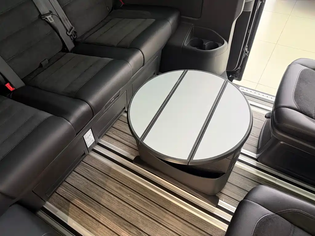 Volkswagen Multivan — миниатюра 12