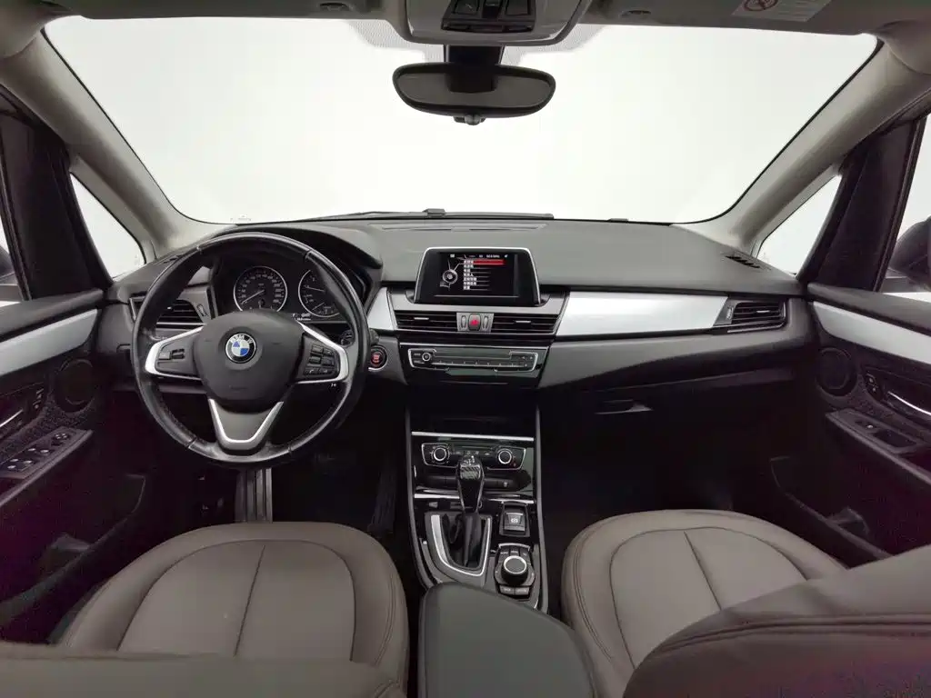 BMW 2 Series Active Tourer — миниатюра 5