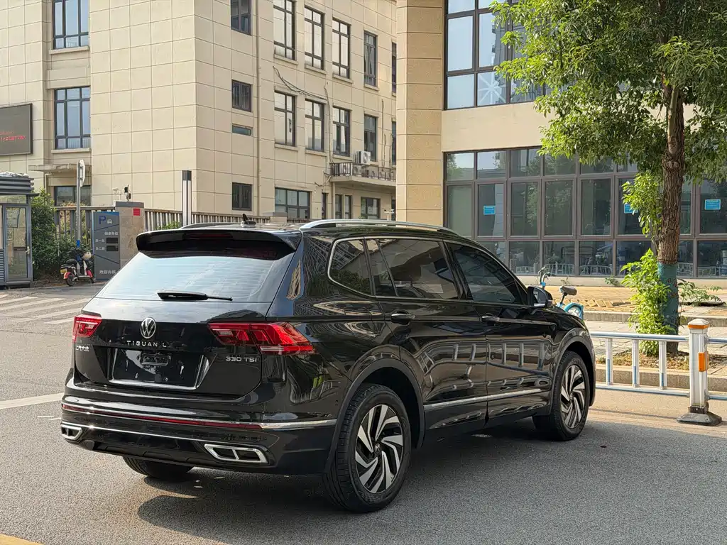 Volkswagen Tiguan L — миниатюра 11