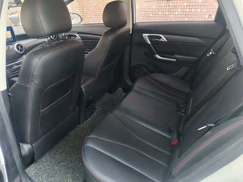 BAIC EU5 — миниатюра 5