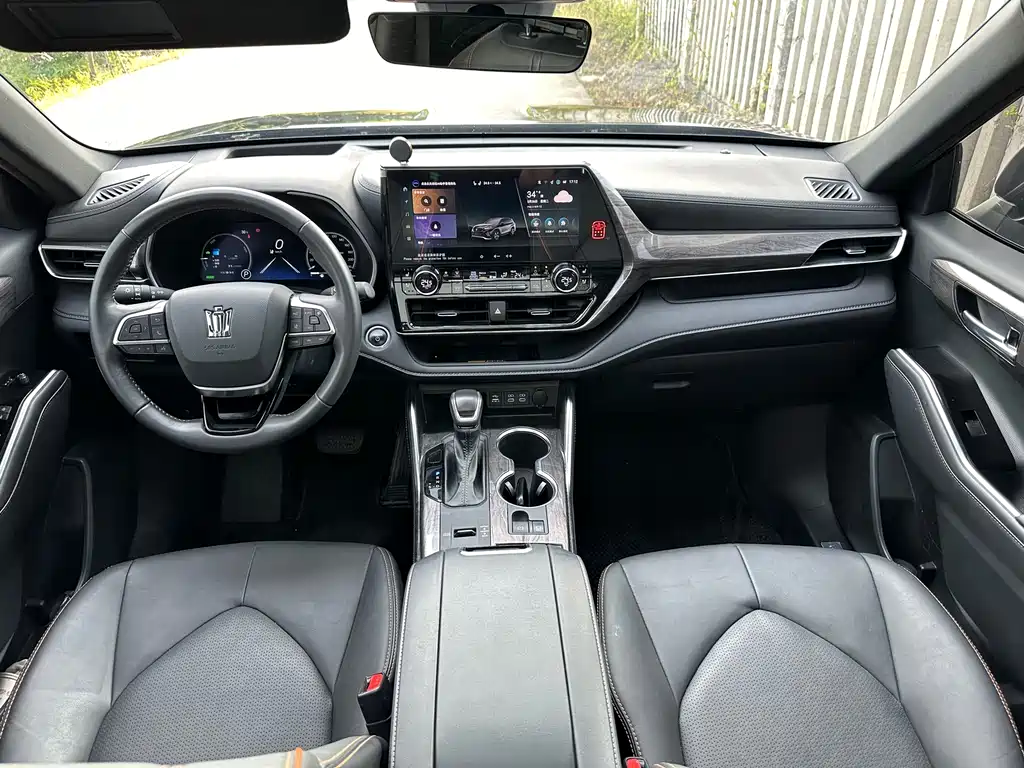 Toyota Crown Kluger 2024 2.5L HEV Luxury