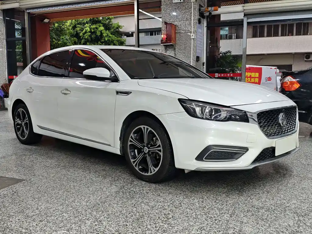 MG 6 2019 20T AT Trophy