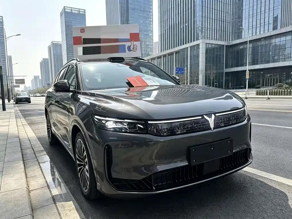 VOYAH Passion L — миниатюра 2