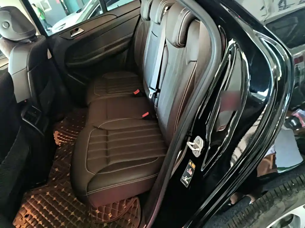 Mercedes-Benz GLE (Import) — миниатюра 17