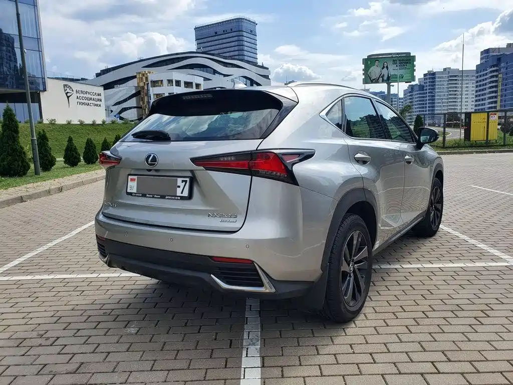 Lexus NX — миниатюра 5