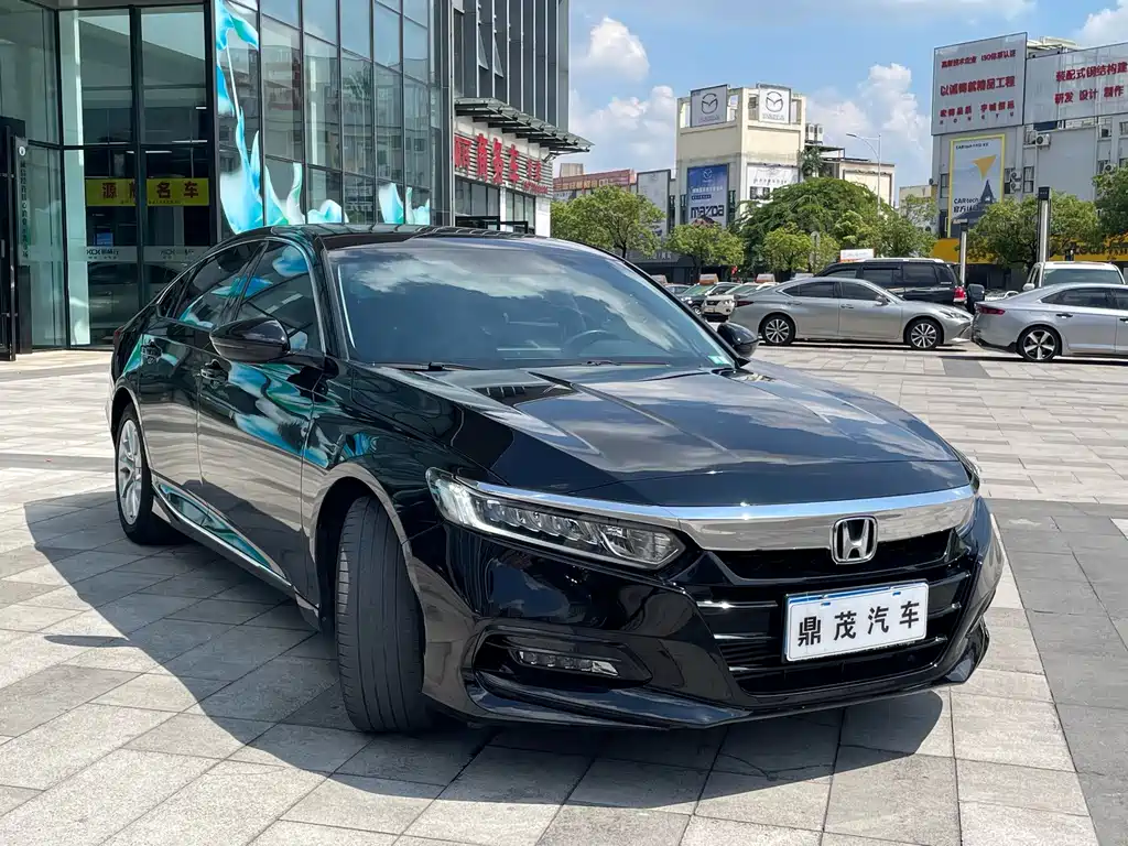 Honda Accord — миниатюра 9