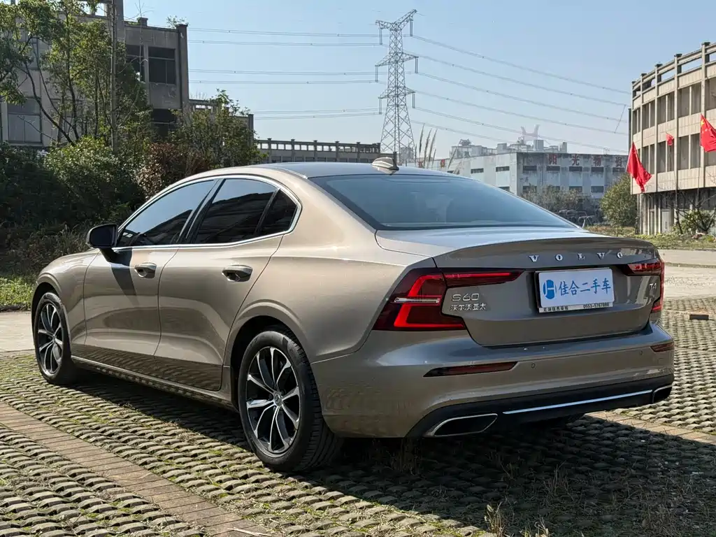 VOLVO S60