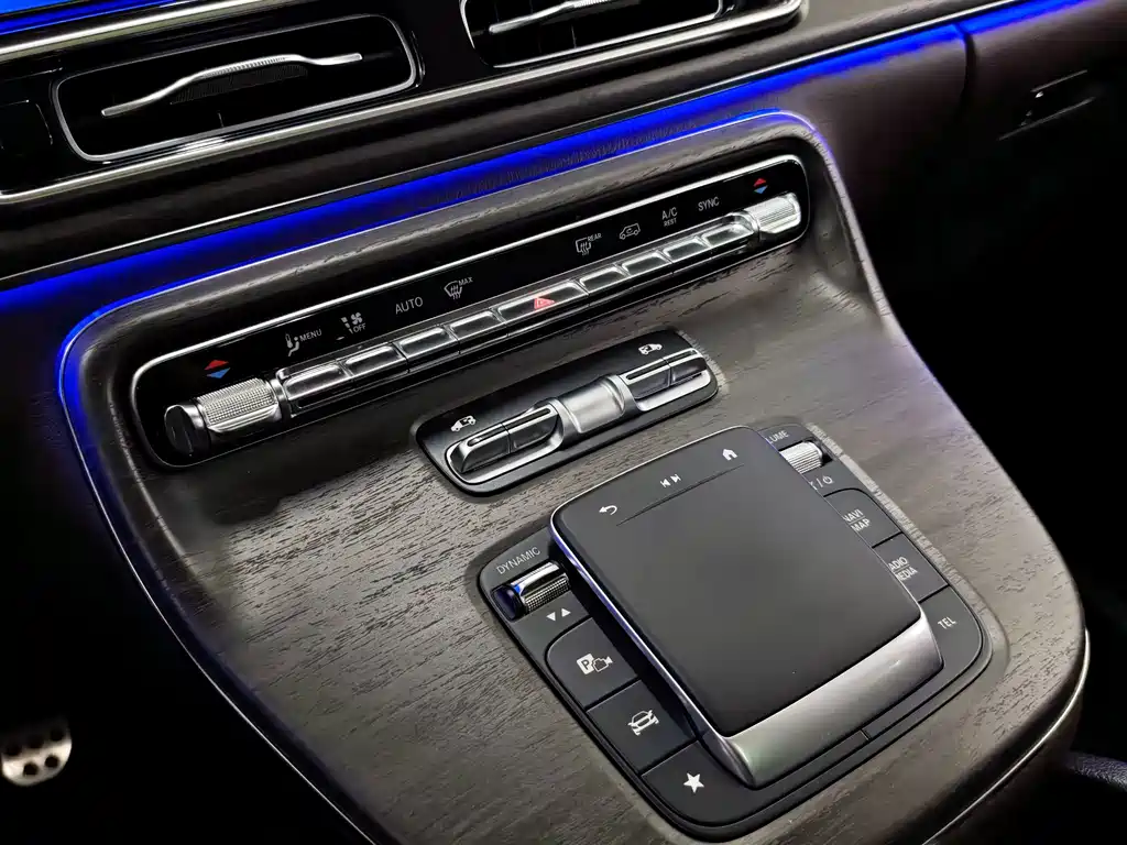 Mercedes-Benz V-Class — миниатюра 14