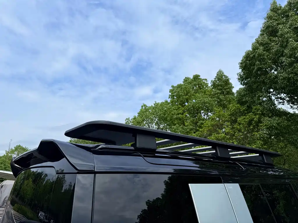 Land Rover Defender — миниатюра 12