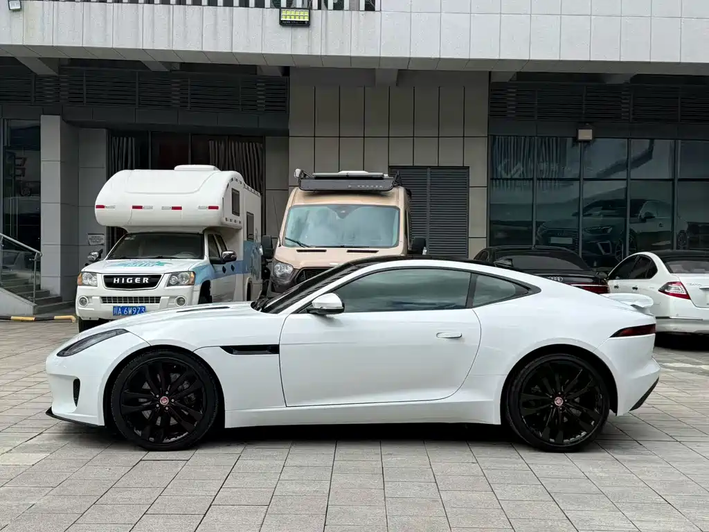 Jaguar F-TYPE — миниатюра 4