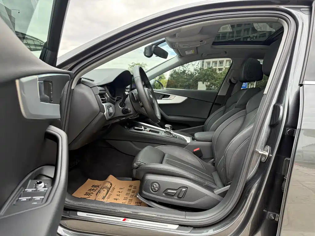 AUDI  A4L