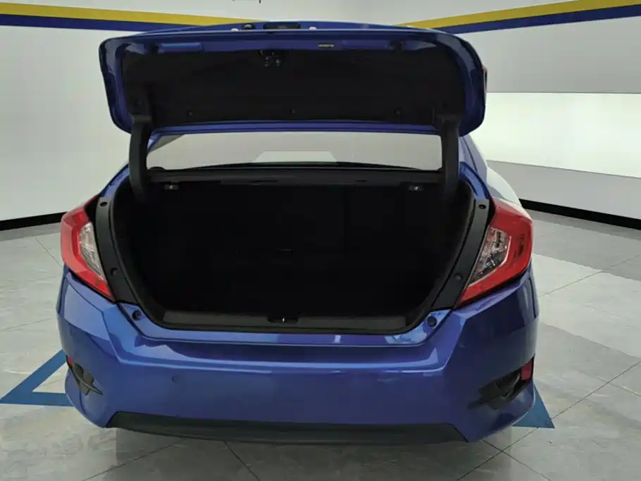 Honda Civic — миниатюра 4