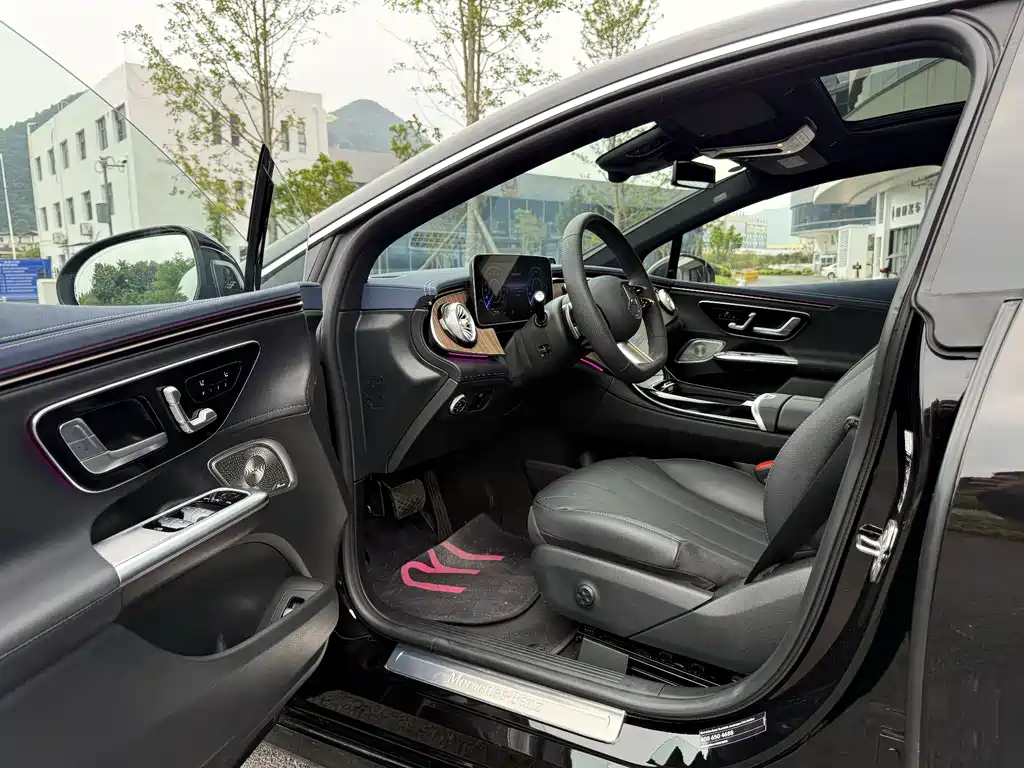 Mercedes-Benz EQE — миниатюра 12