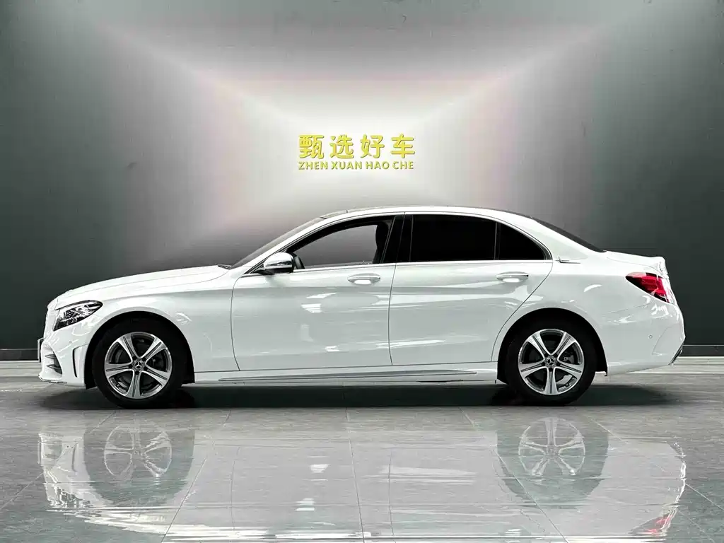 Mercedes-Benz C-Class — миниатюра 3