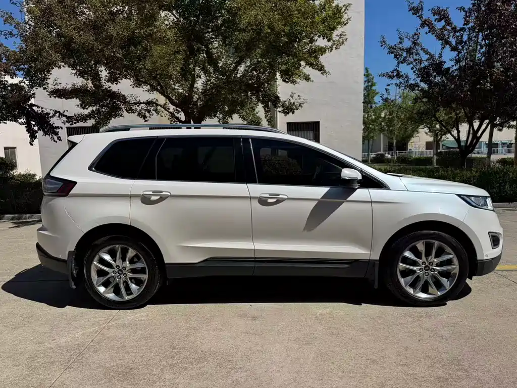 Ford Edge — миниатюра 4