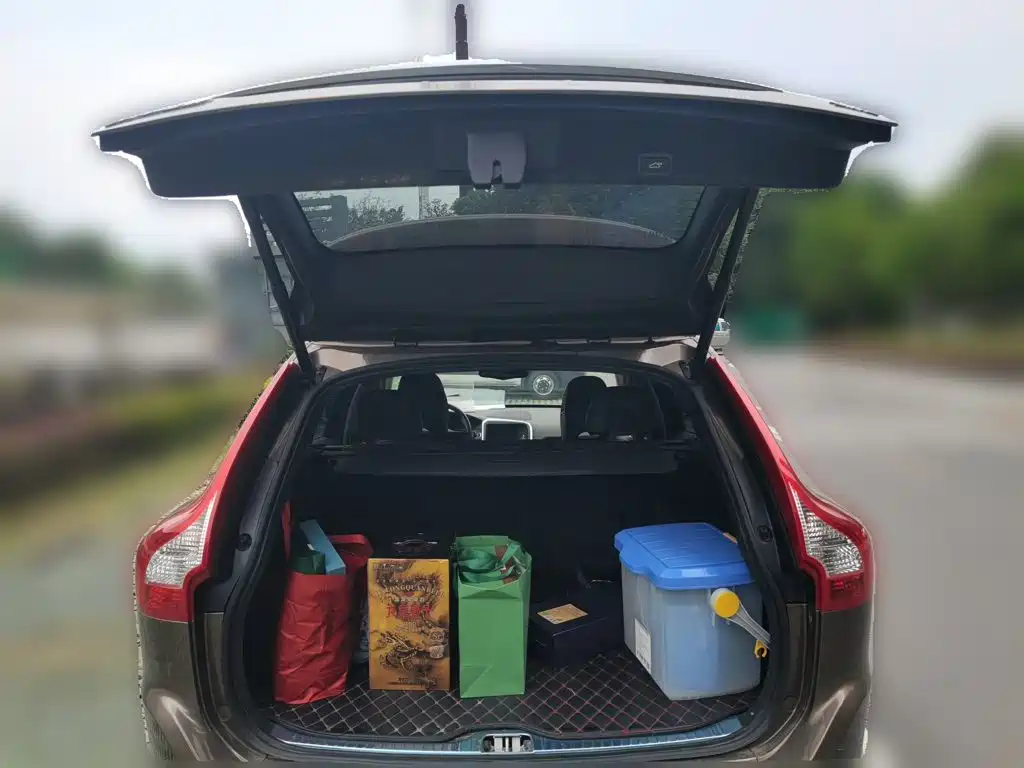 Volvo XC60 — миниатюра 10
