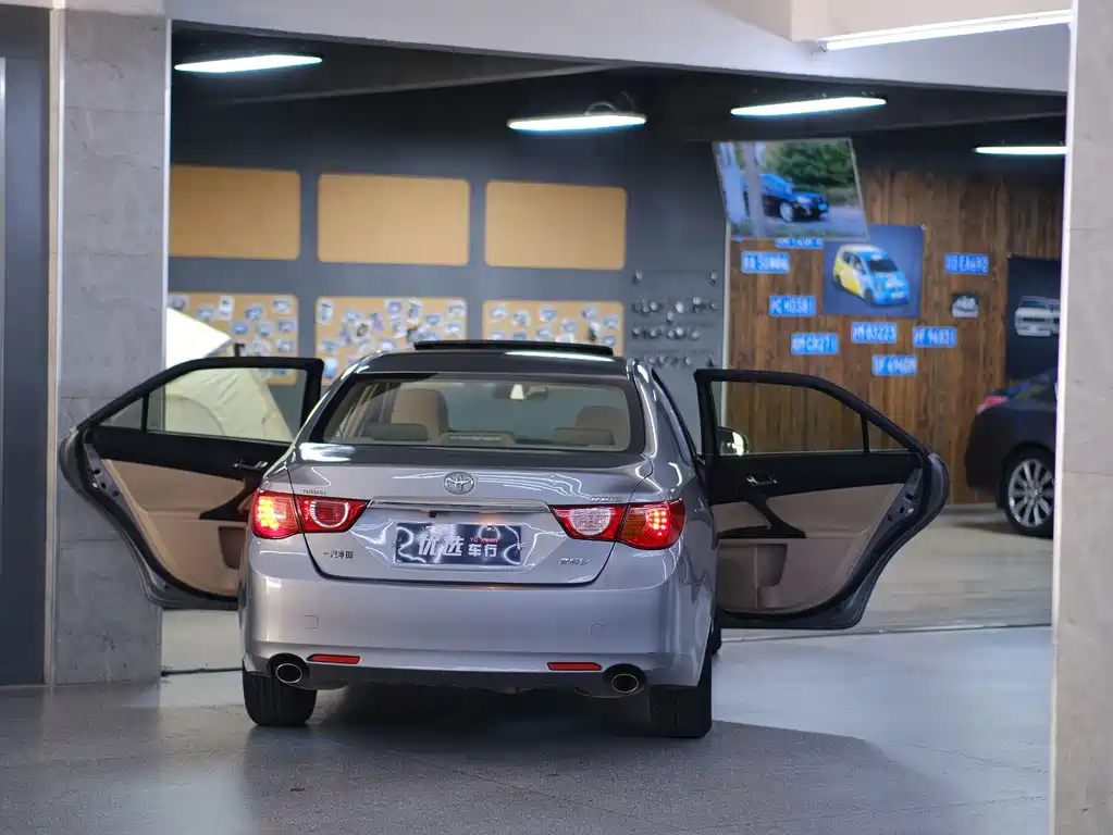 Toyota Reiz — миниатюра 2