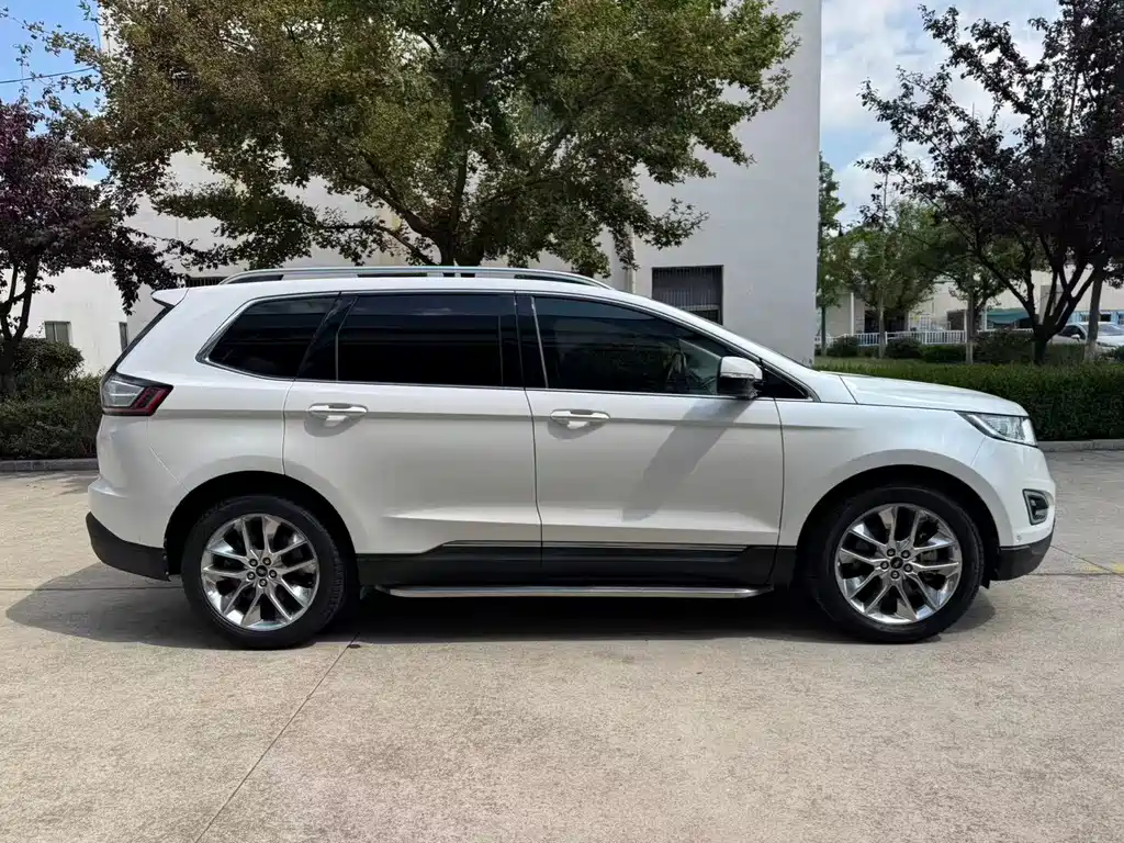 Ford Edge — миниатюра 4