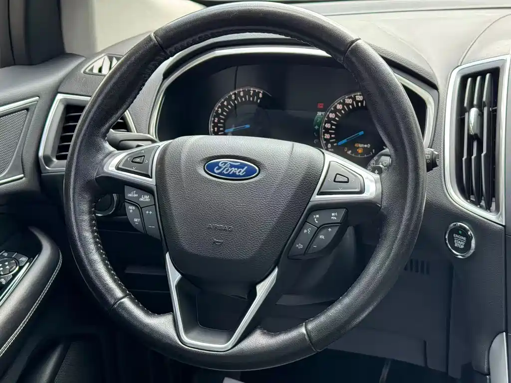 Ford Edge — миниатюра 10