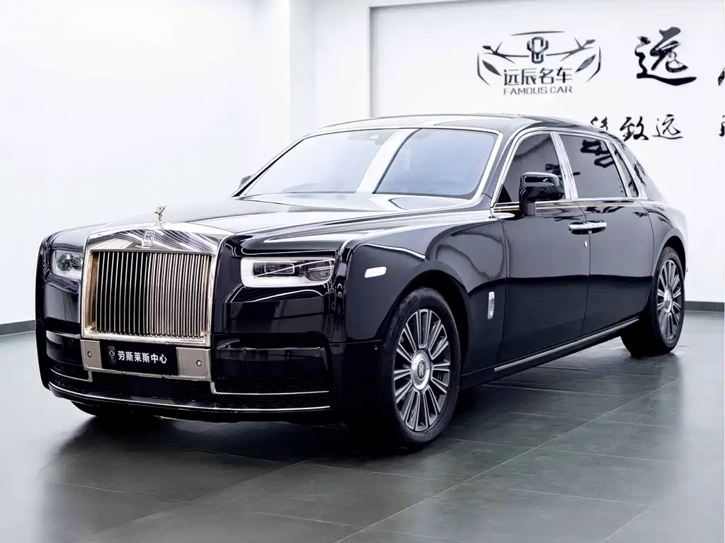 ROLLS-ROYCE PHANTOM