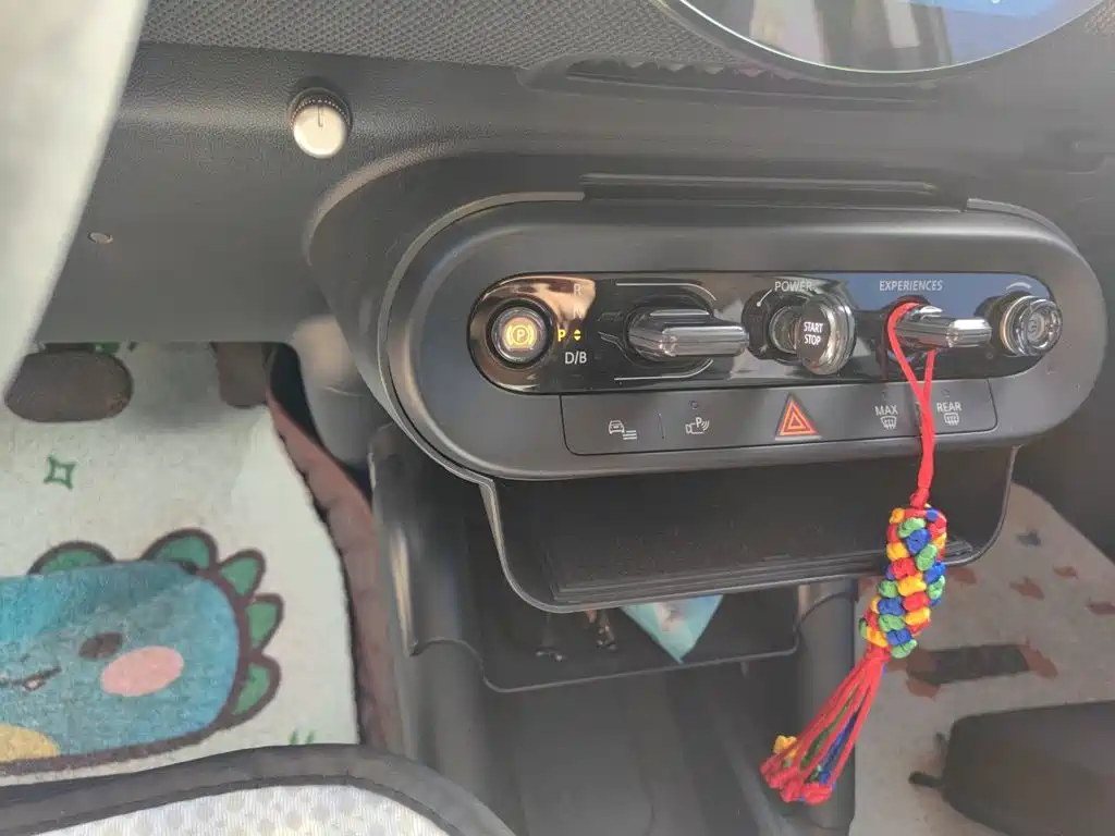 MINI MINI COOPER EV — миниатюра 10