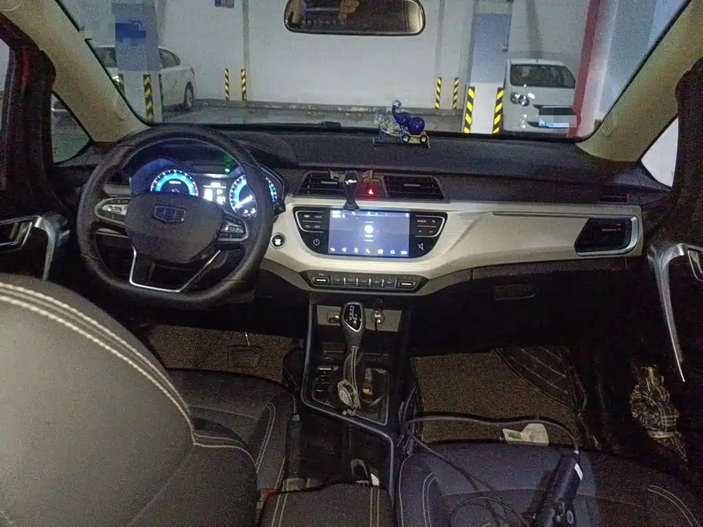 Geely Vision X3 — миниатюра 5