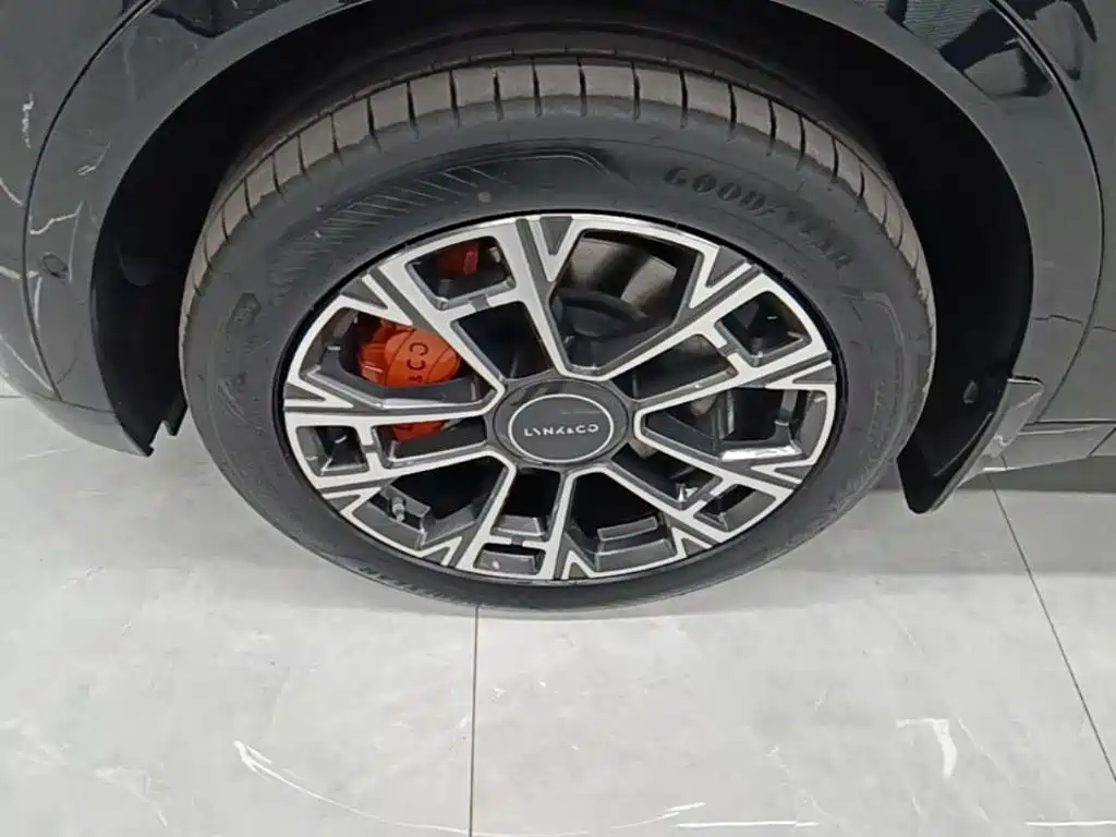 Lynk & Co 900 — миниатюра 23