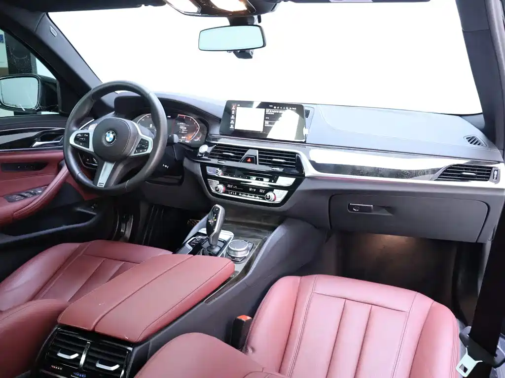BMW 5 Series — миниатюра 20