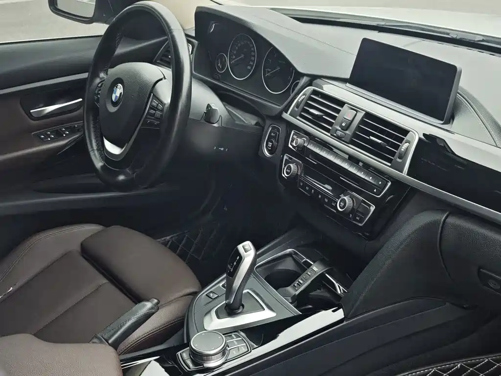 BMW 3 Series — миниатюра 11