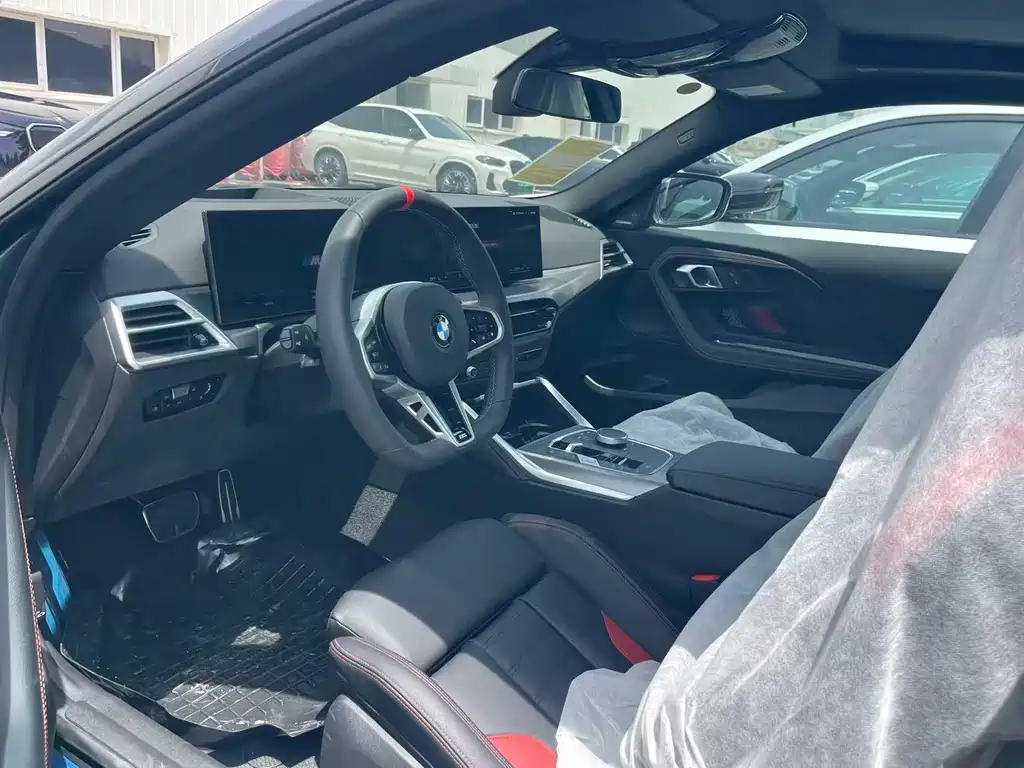 BMW M240i 2026 M240i xDrive