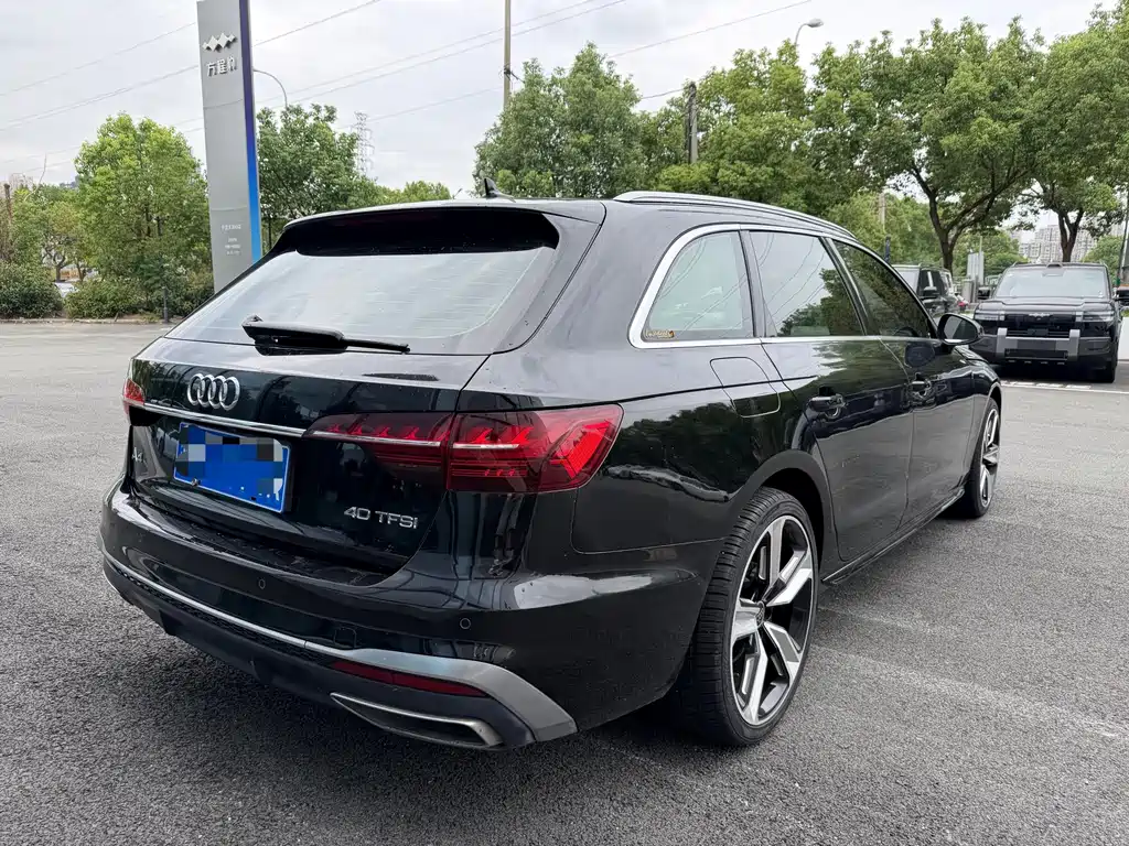 Audi A4 (Import) — миниатюра 11