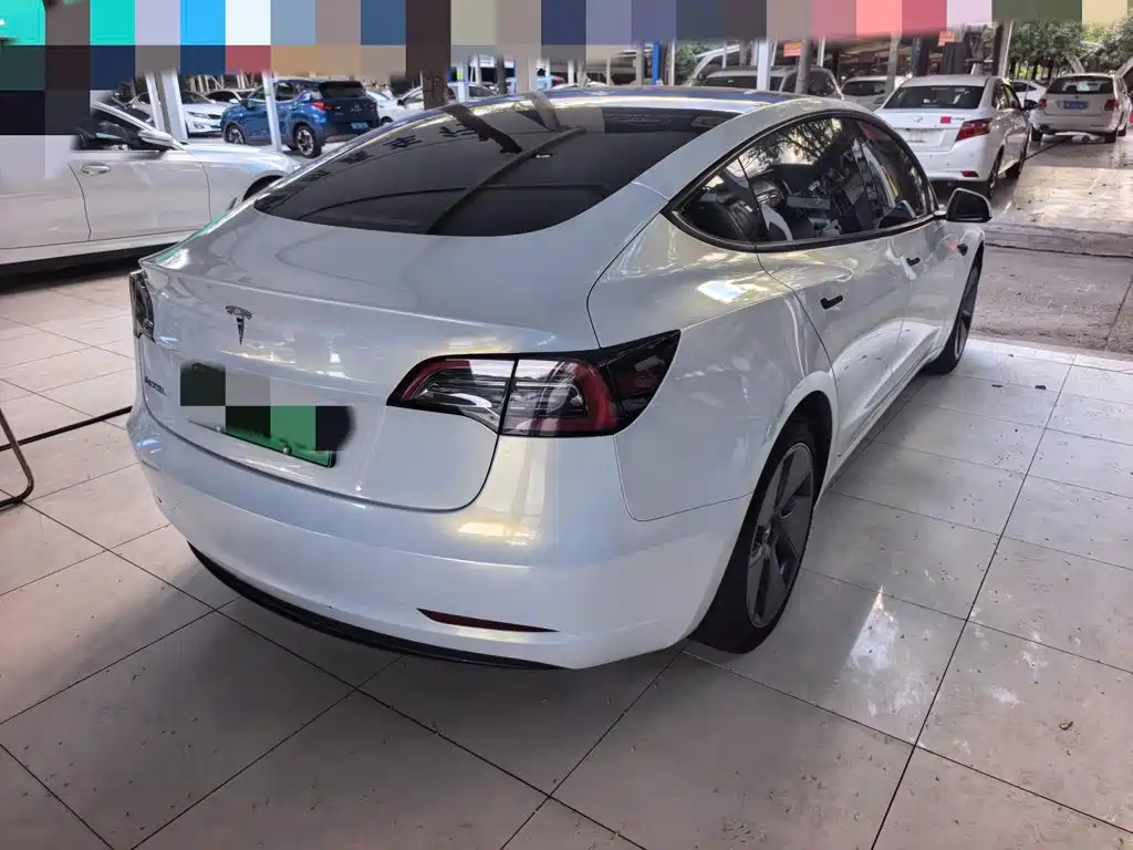 Tesla Model 3 — миниатюра 9