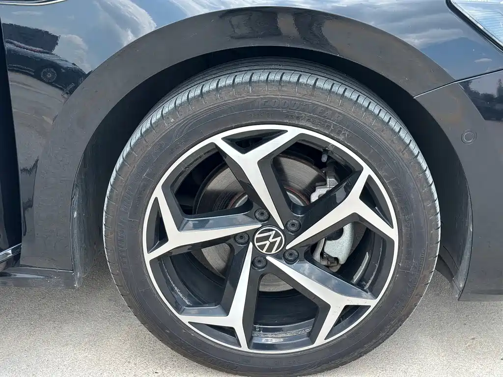 Volkswagen Passat — миниатюра 21
