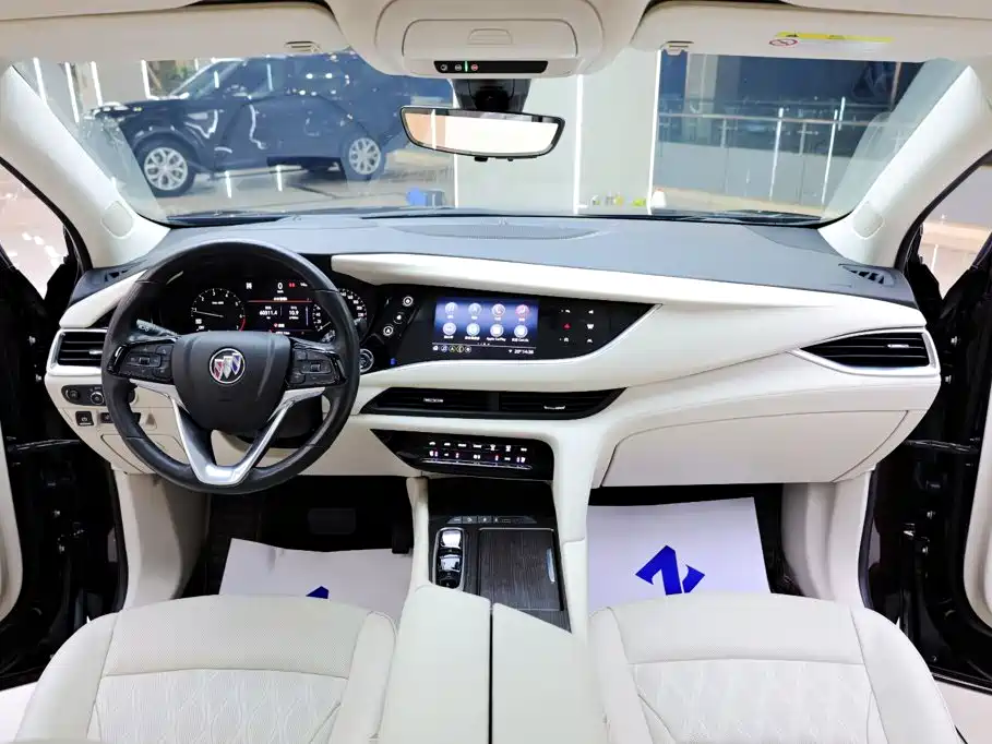 Buick Enclave — миниатюра 17