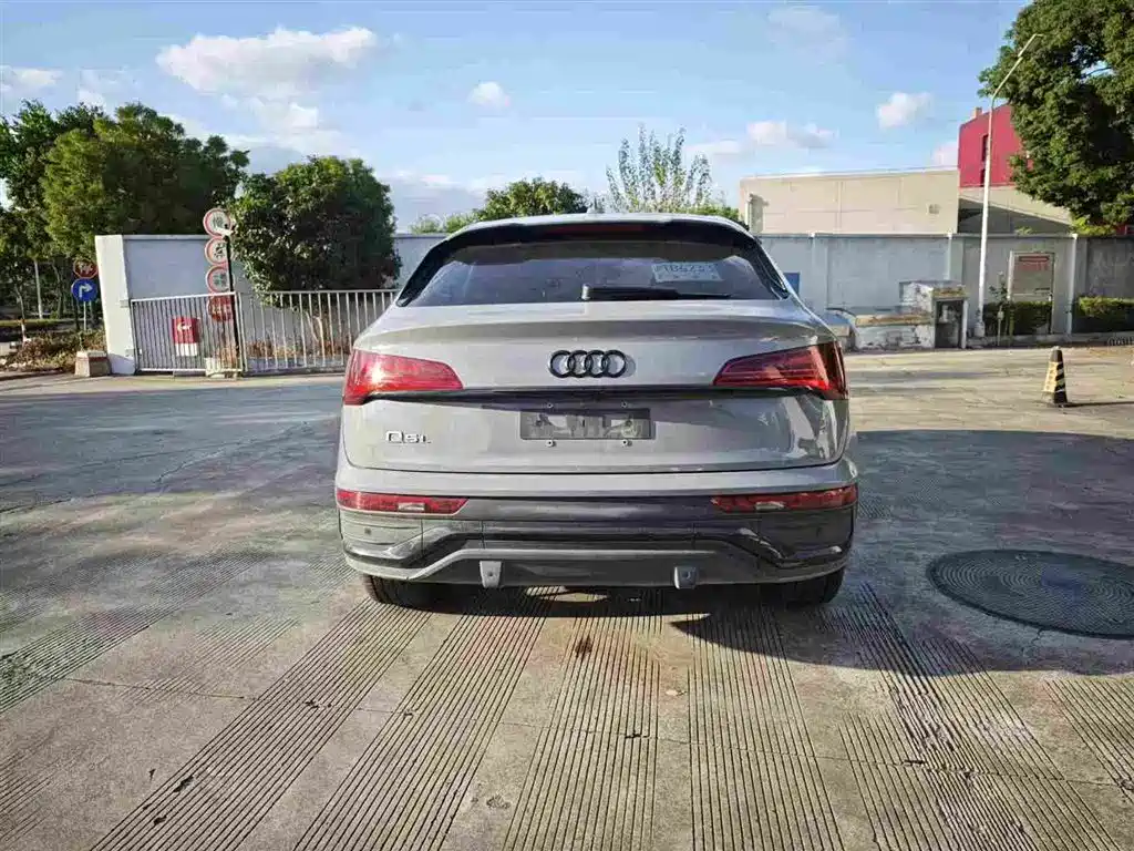Audi Q5L Sportback — миниатюра 3