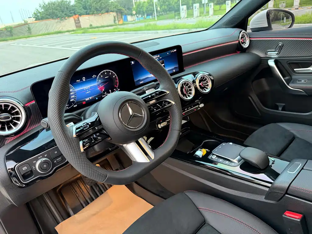 Mercedes-Benz A-Class — миниатюра 6