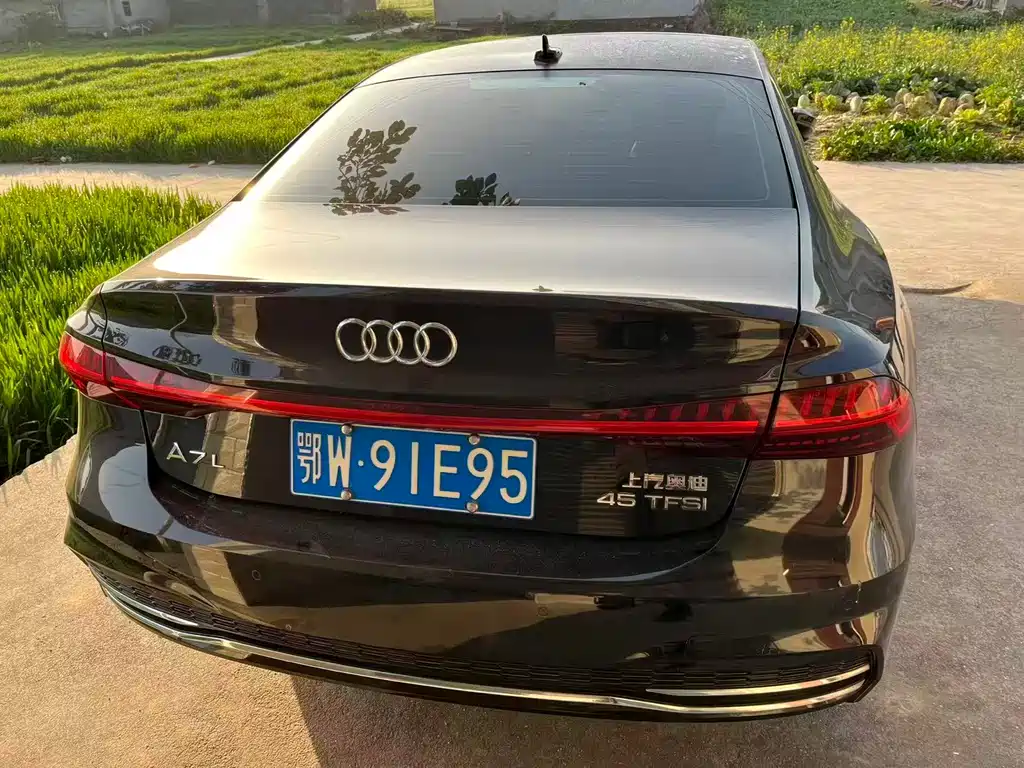 AUDI A7L