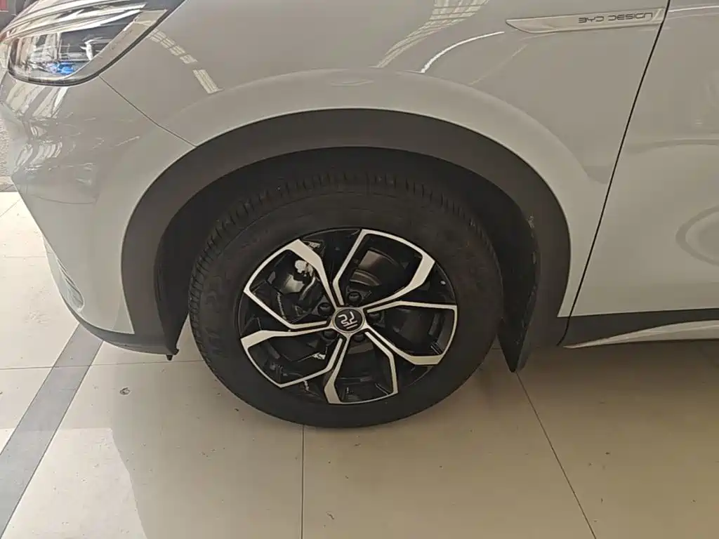 BYD Yuan Plus — миниатюра 23